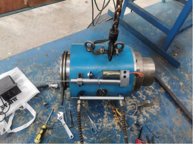 米朗電子尺用于預(yù)應(yīng)力千斤頂現(xiàn)場(chǎng)圖