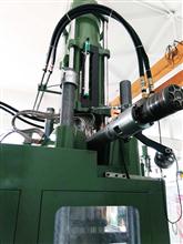 萊茵系列直線位移傳感器在橡膠射出機的應用